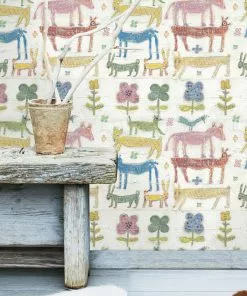 Mind The Gap Stacked Animals Wallpaper