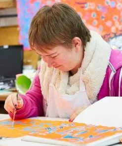 Arthouse Unlimited Enchanted Plant Wax Candle (Amber & Tonka Bean)