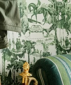 Mind The Gap Les Jardins Royaux Grand Prix, Red Wallpaper