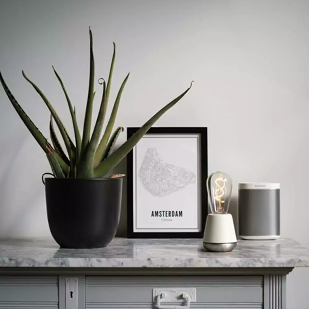 Humble One Wireless Table Light Off-White 5 Humble One Wireless Table Light Off-White