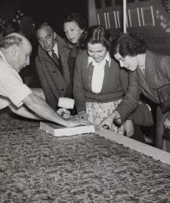 Liberty Fabrics Patricia Wallpaper, Pewter 16 Liberty Fabrics Patricia Wallpaper, Pewter