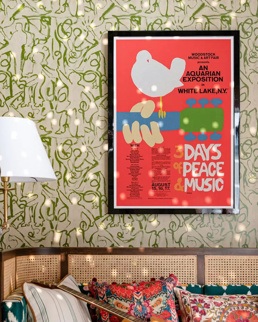 Mind The Gap Framed Art Woodstock '69 Poster 5 Mind The Gap Framed Art Woodstock '69 Poster